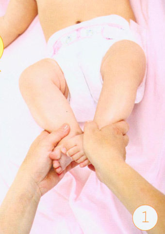 婴儿抚触
